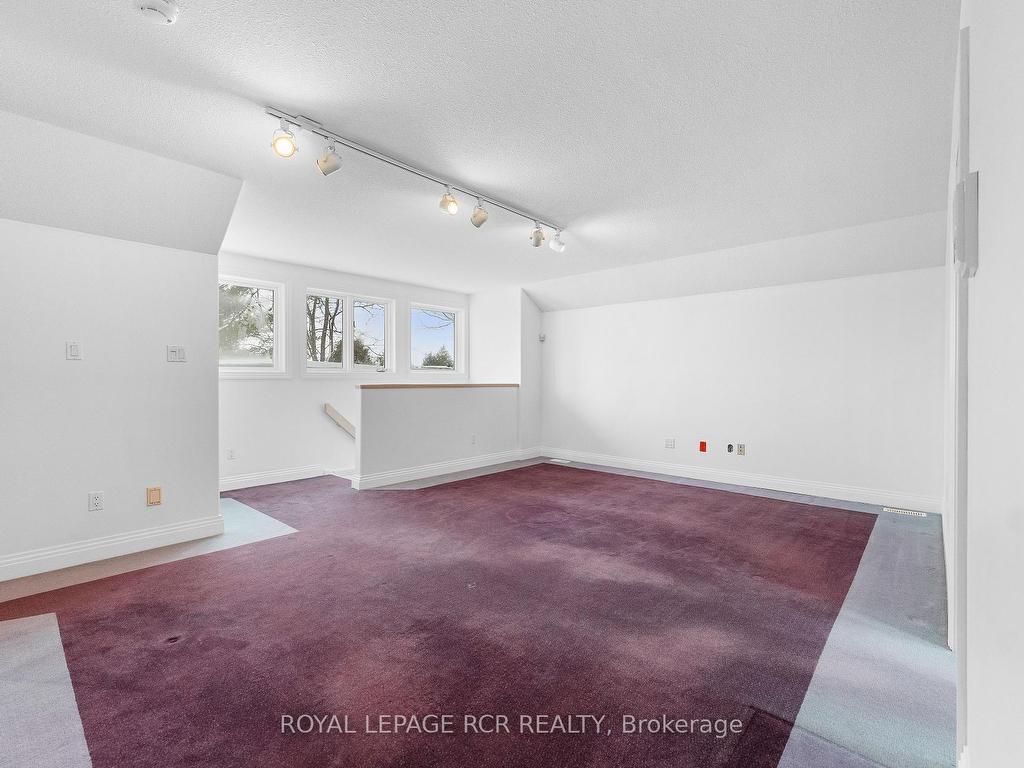 









101089


10th

Side Road,
East Garafraxa,




ON
L9W 7J9

