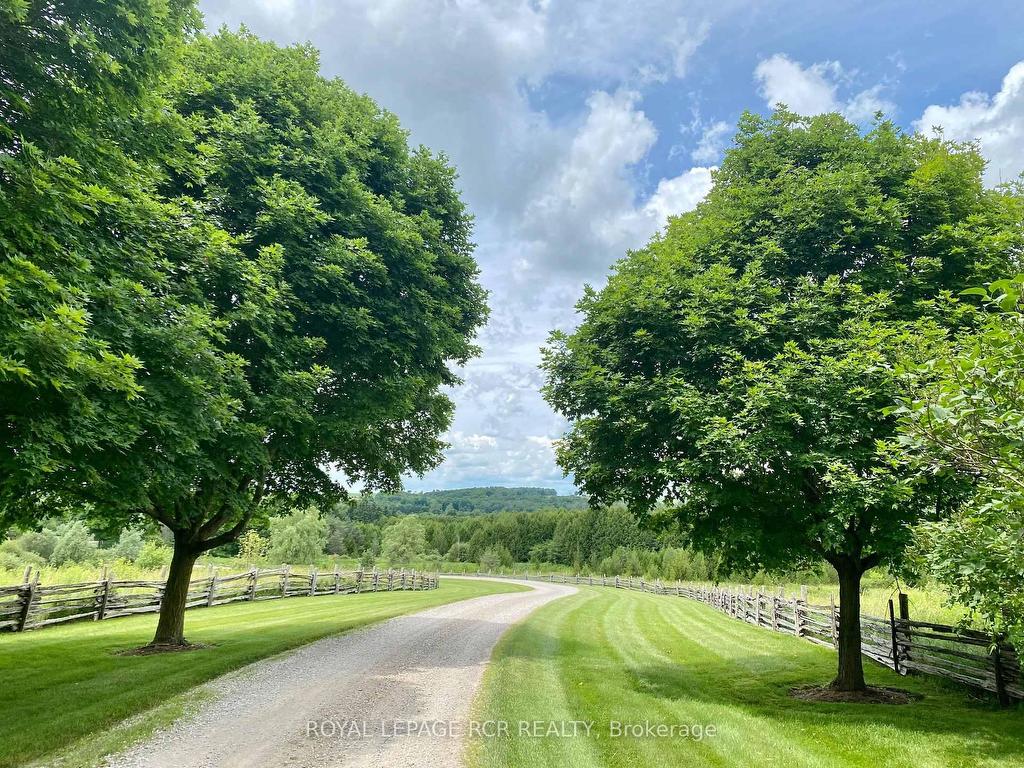 









101089


10th

Side Road,
East Garafraxa,




ON
L9W 7J9


