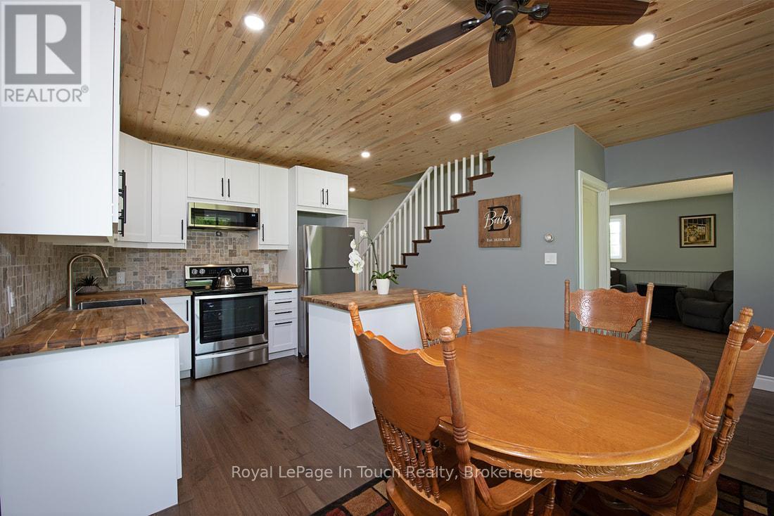 












3010 MATCHEDASH STREET

,
Severn (Fesserton),




Ontario
L0K2C0

