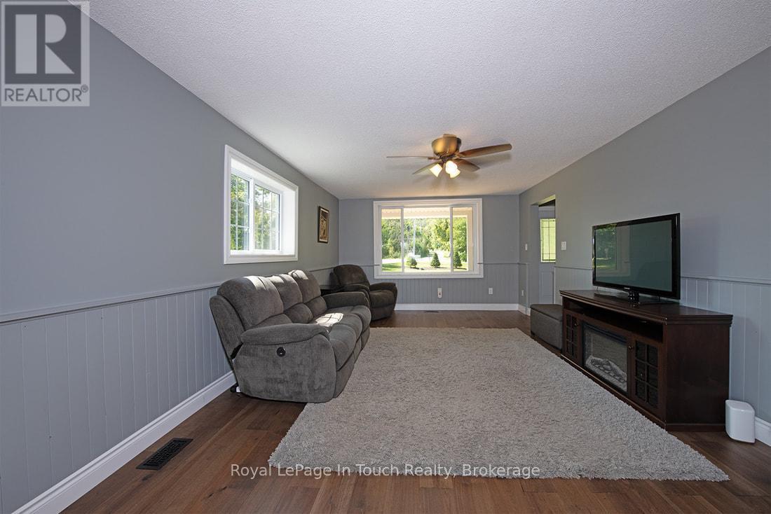 












3010 MATCHEDASH STREET

,
Severn (Fesserton),




Ontario
L0K2C0

