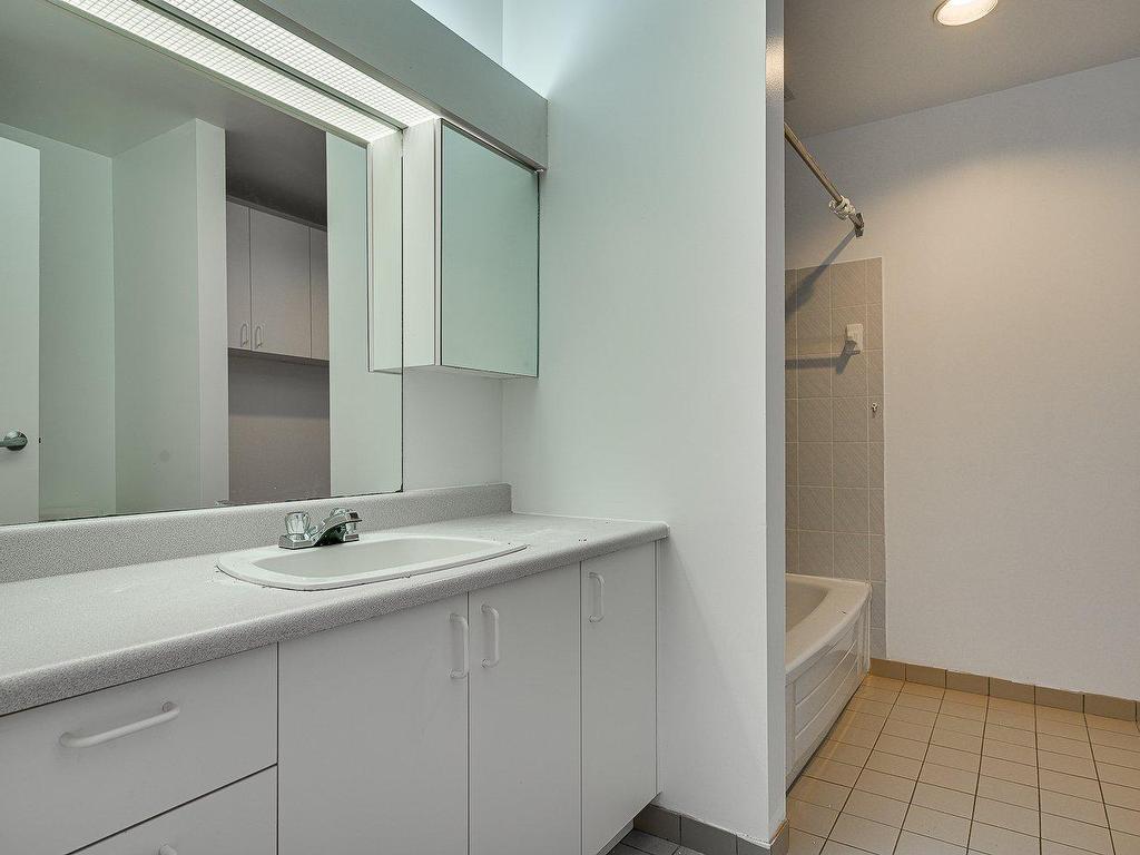 









305


Rue Laviolette

, 310,
Saint-Jérôme,




QC
J7Y4H7

