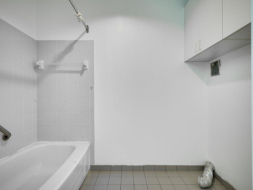 









305


Rue Laviolette

, 310,
Saint-Jérôme,




QC
J7Y4H7

