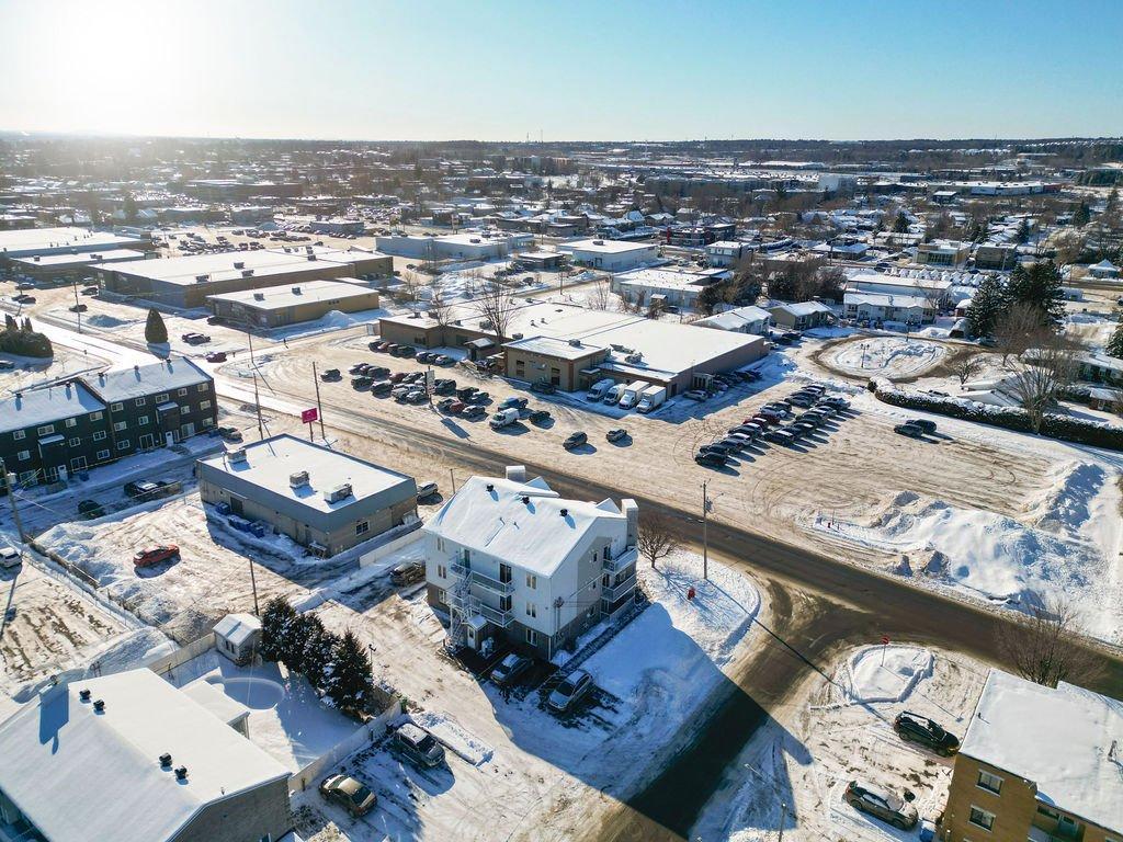 









2055


Rue St-Georges (Lafontaine)

, B,
Saint-Jérôme,




QC
J7Y1N2

