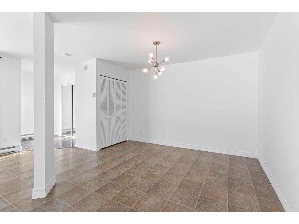 









2055


Rue St-Georges (Lafontaine)

, B,
Saint-Jérôme,




QC
J7Y1N2

