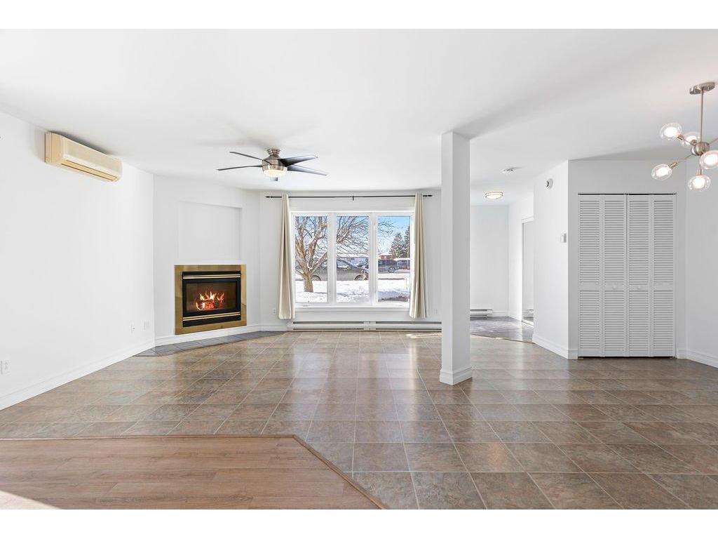 









2055


Rue St-Georges (Lafontaine)

, B,
Saint-Jérôme,




QC
J7Y1N2

