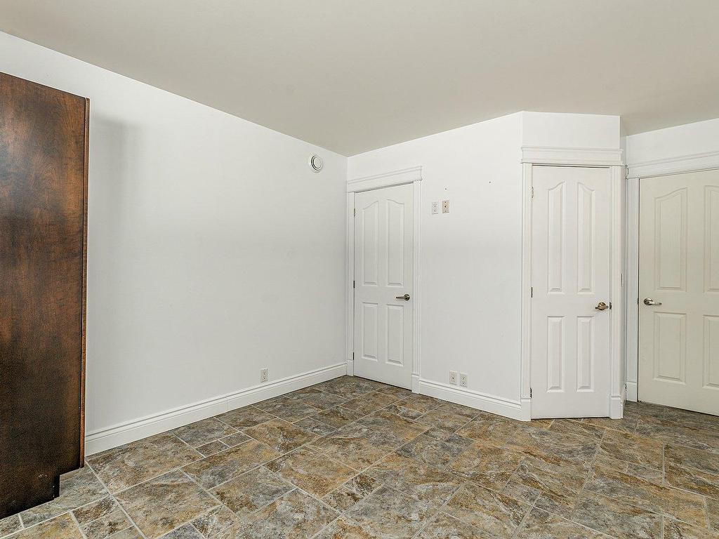 









4195


Route 222

,
Saint-Denis-de-Brompton,




QC
J0B2P0

