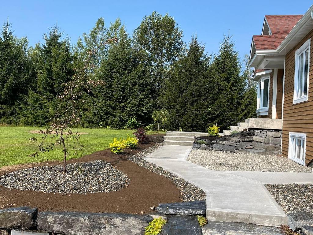 









4195


Route 222

,
Saint-Denis-de-Brompton,




QC
J0B2P0

