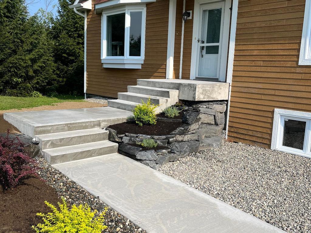 









4195


Route 222

,
Saint-Denis-de-Brompton,




QC
J0B2P0

