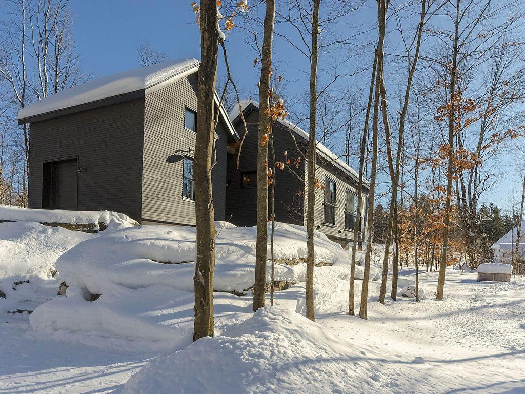 









95


Rue Academy

,
Sutton,




QC
J0E2K0

