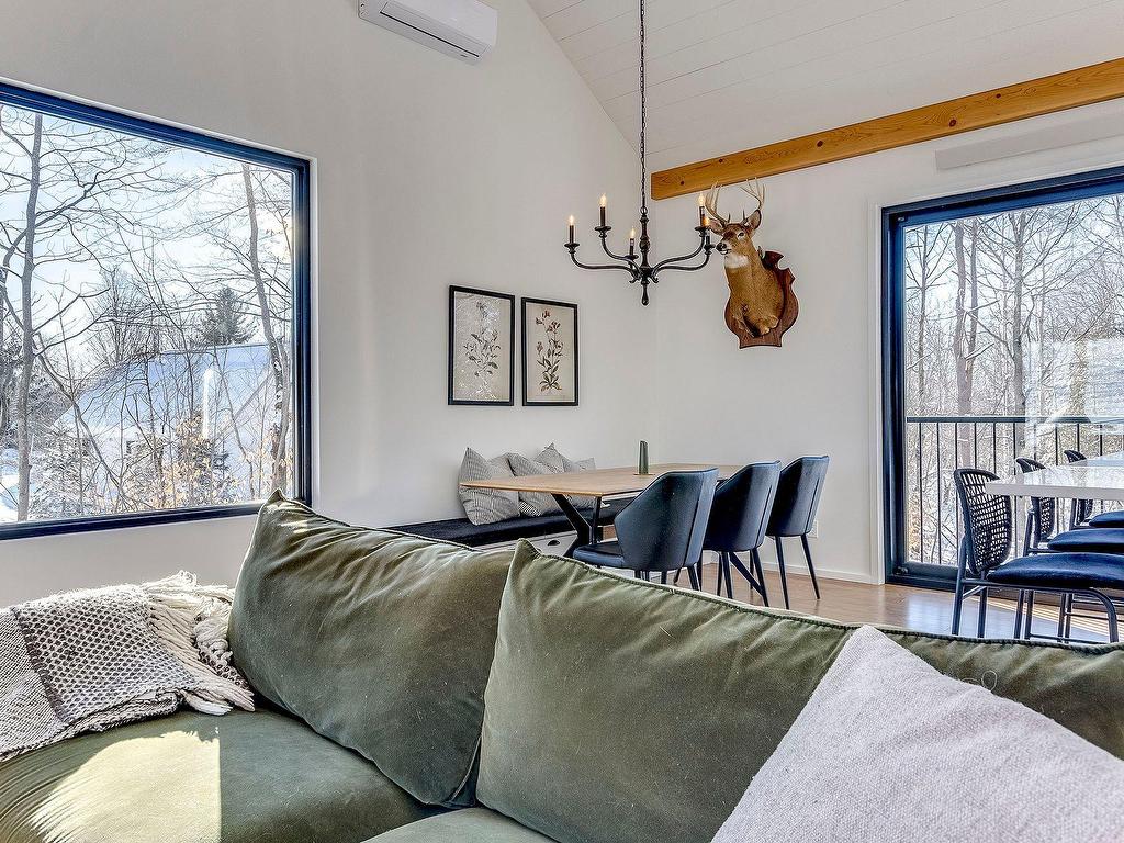 









95


Rue Academy

,
Sutton,




QC
J0E2K0

