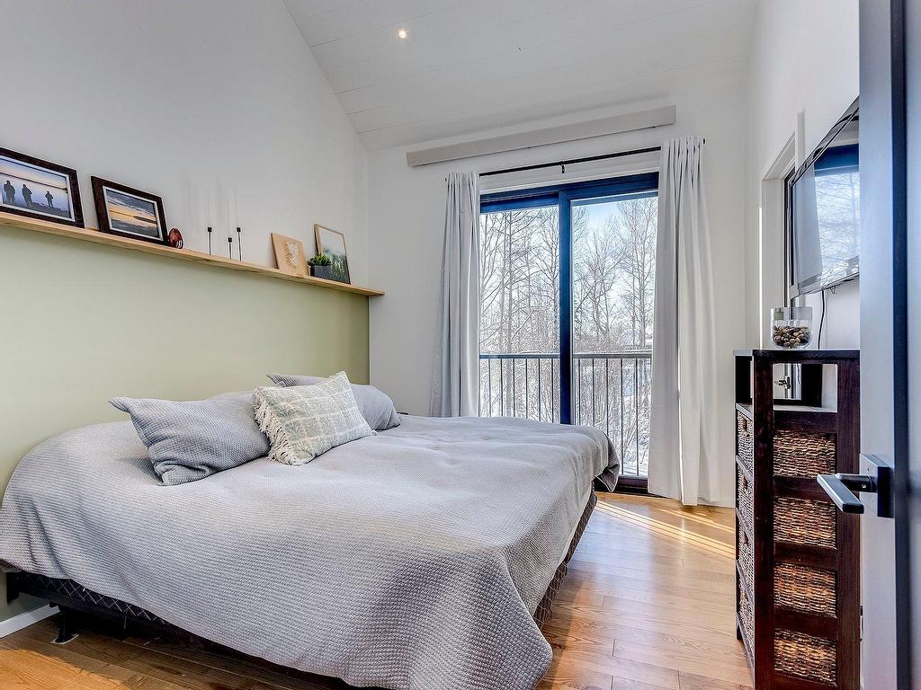 









95


Rue Academy

,
Sutton,




QC
J0E2K0

