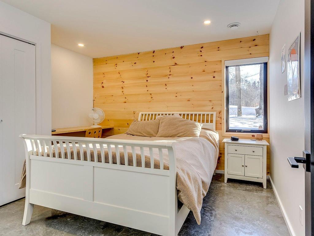









95


Rue Academy

,
Sutton,




QC
J0E2K0

