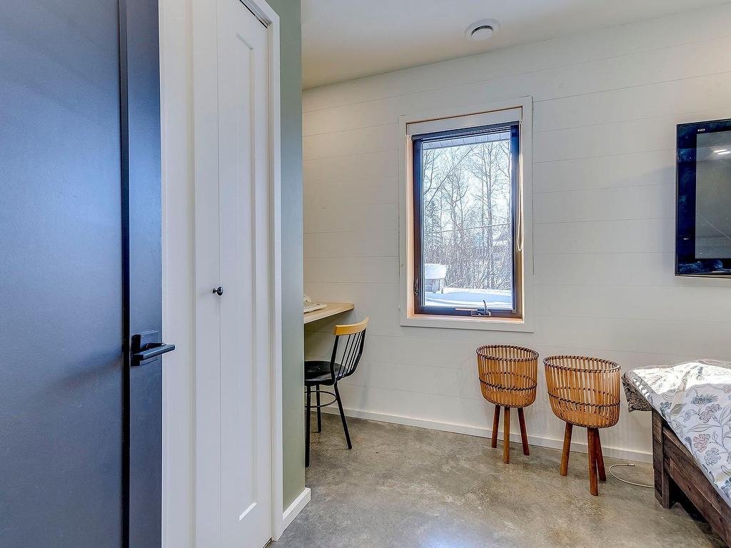 









95


Rue Academy

,
Sutton,




QC
J0E2K0

