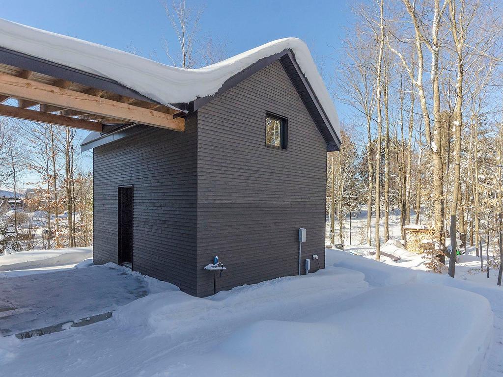 









95


Rue Academy

,
Sutton,




QC
J0E2K0

