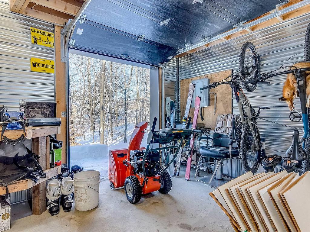 









95


Rue Academy

,
Sutton,




QC
J0E2K0

