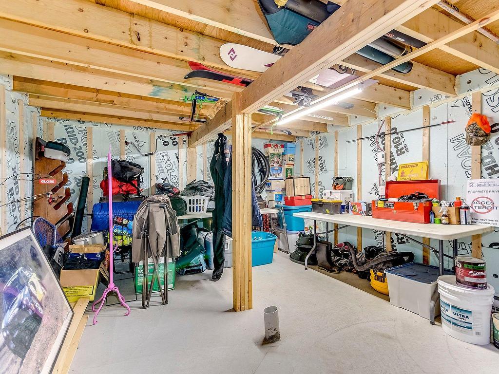 









95


Rue Academy

,
Sutton,




QC
J0E2K0

