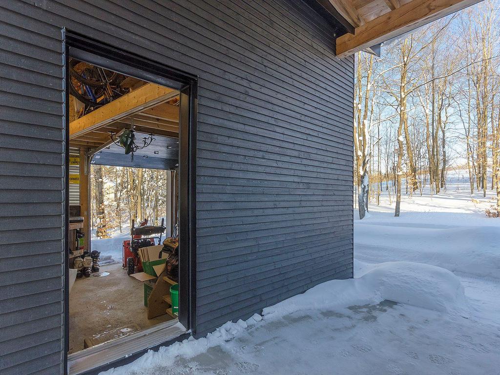 









95


Rue Academy

,
Sutton,




QC
J0E2K0

