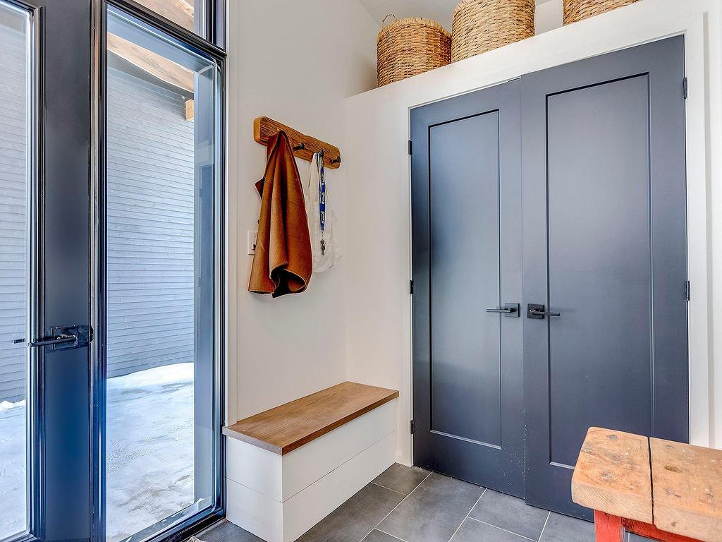 









95


Rue Academy

,
Sutton,




QC
J0E2K0

