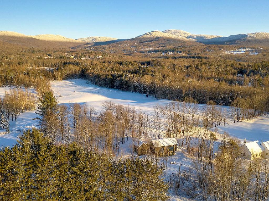 









95


Rue Academy

,
Sutton,




QC
J0E2K0

