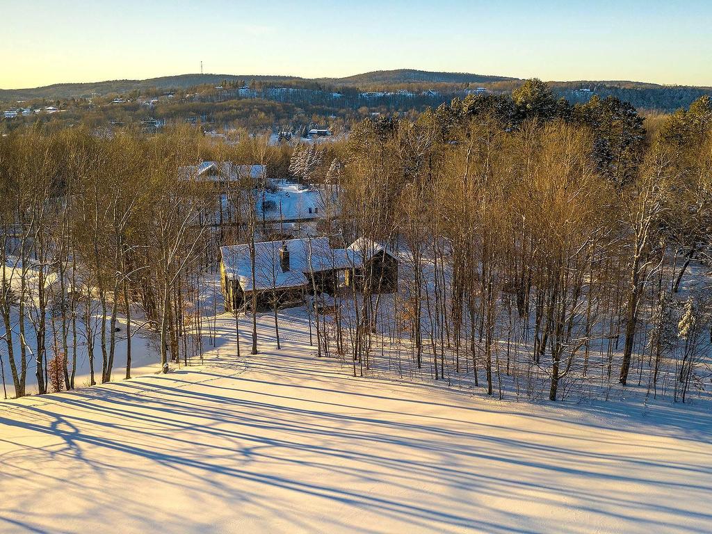 









95


Rue Academy

,
Sutton,




QC
J0E2K0

