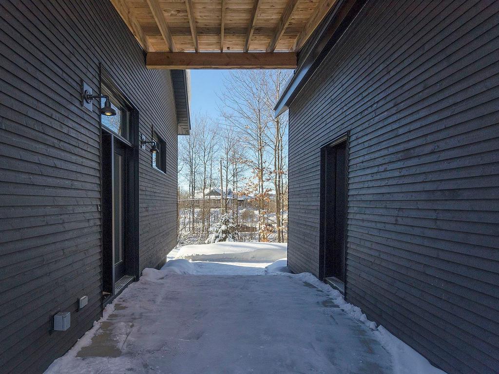 









95


Rue Academy

,
Sutton,




QC
J0E2K0

