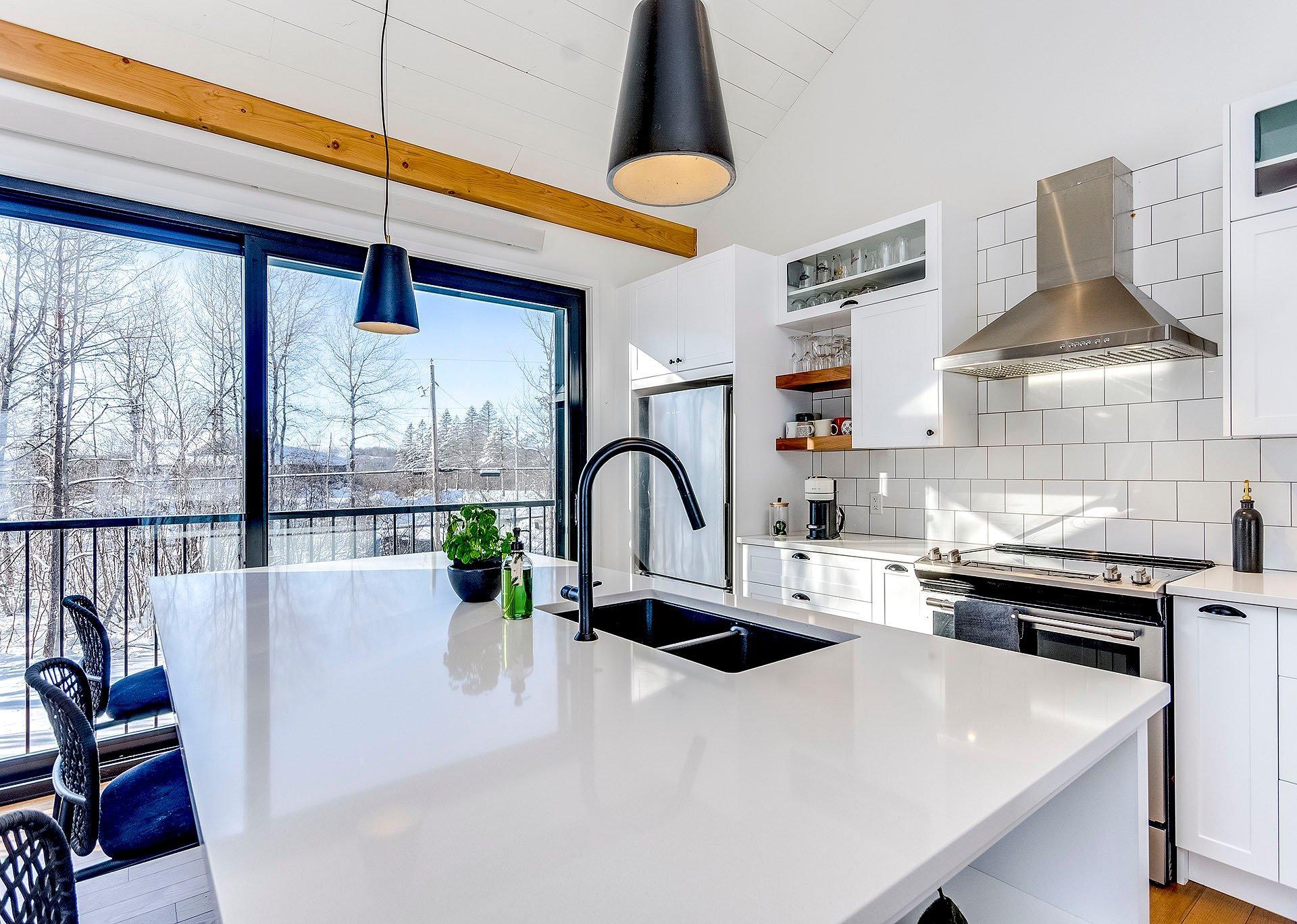 









95


Rue Academy

,
Sutton,




QC
J0E2K0

