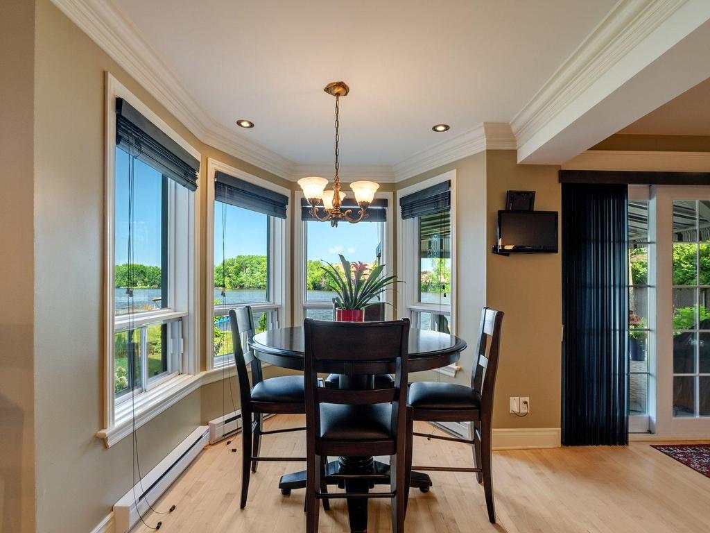 









5


1re Avenue

,
Laval (Auteuil),




QC
H7H2G9

