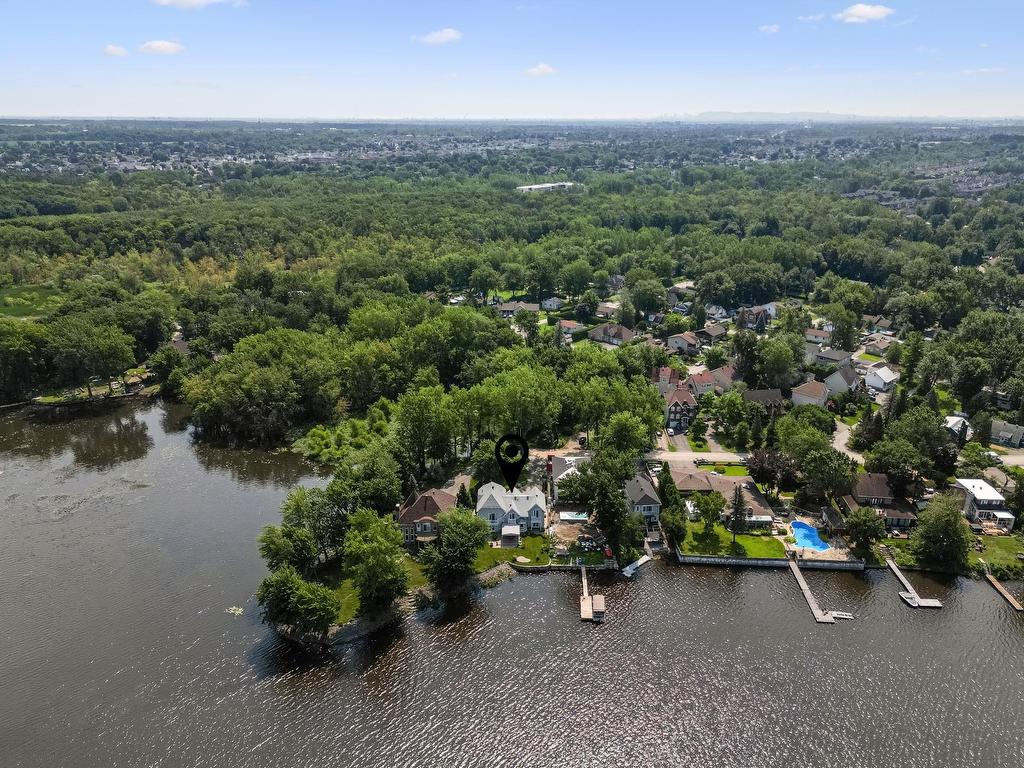 









5


1re Avenue

,
Laval (Auteuil),




QC
H7H2G9

