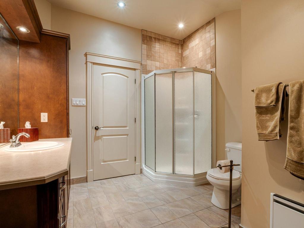 









5


1re Avenue

,
Laval (Auteuil),




QC
H7H2G9

