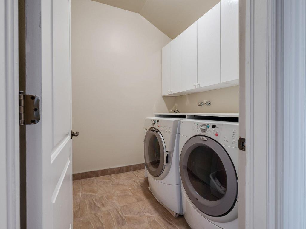 









5


1re Avenue

,
Laval (Auteuil),




QC
H7H2G9

