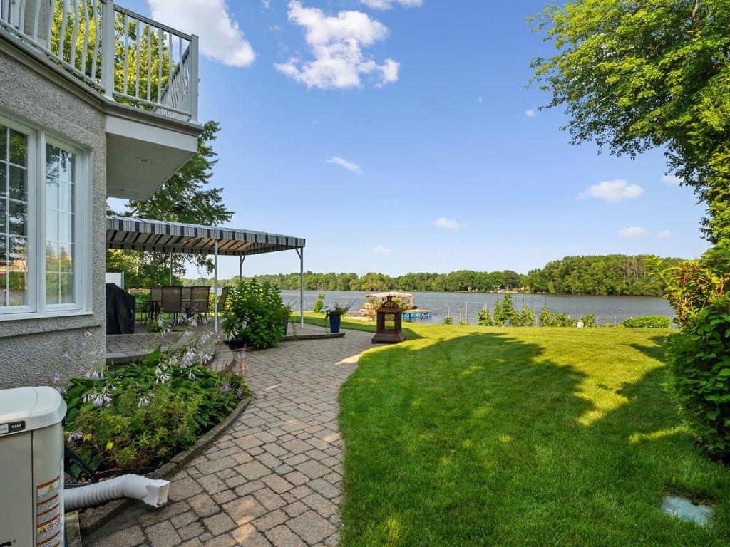 









5


1re Avenue

,
Laval (Auteuil),




QC
H7H2G9


