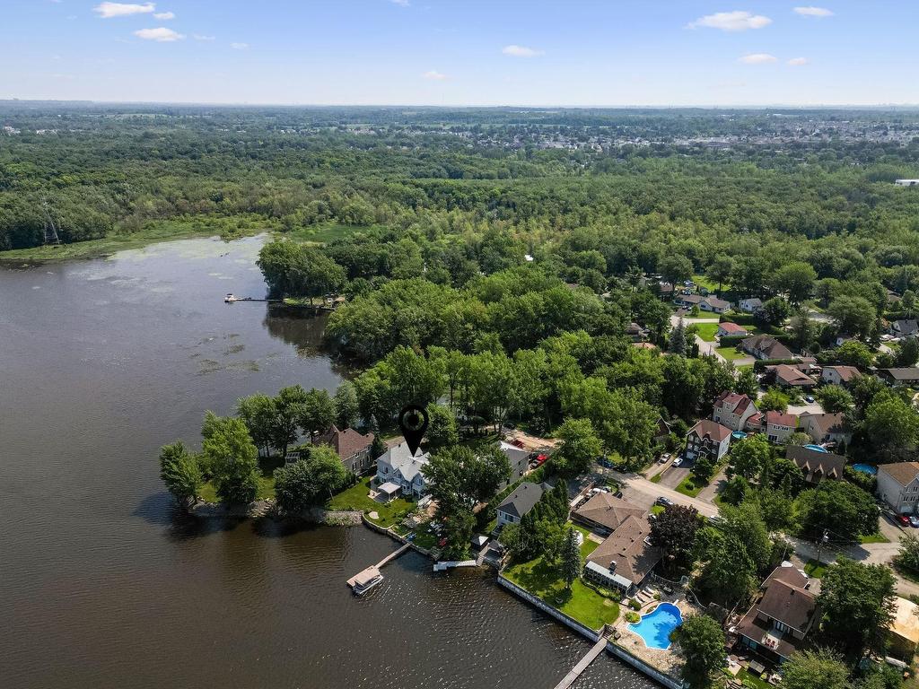 









5


1re Avenue

,
Laval (Auteuil),




QC
H7H2G9

