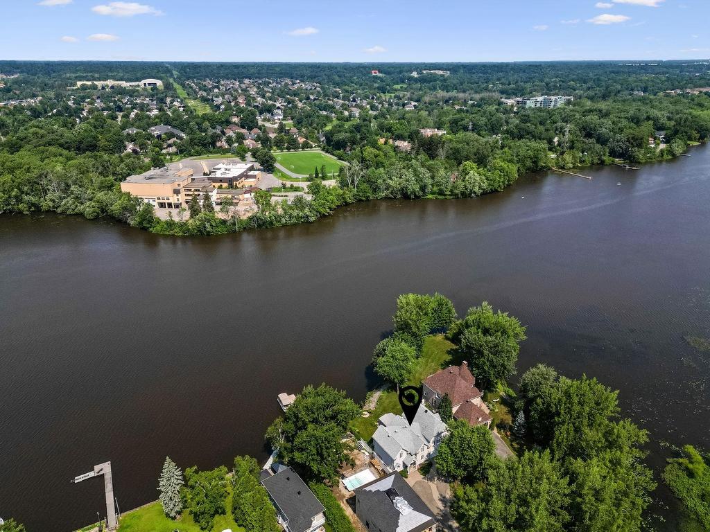 









5


1re Avenue

,
Laval (Auteuil),




QC
H7H2G9

