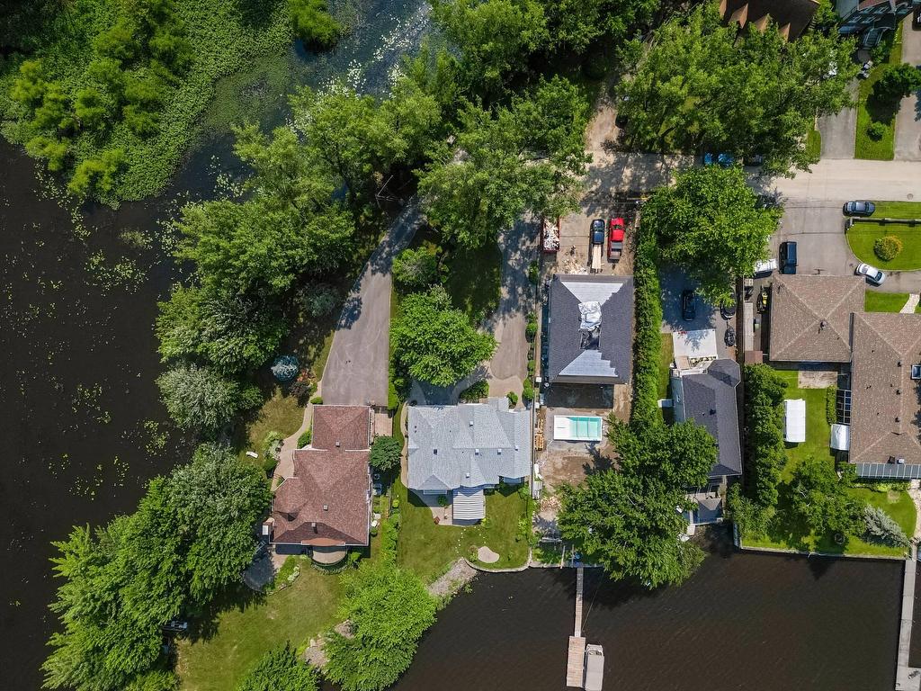 









5


1re Avenue

,
Laval (Auteuil),




QC
H7H2G9

