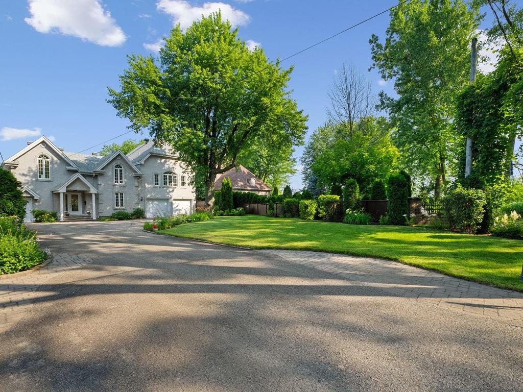 









5


1re Avenue

,
Laval (Auteuil),




QC
H7H2G9

