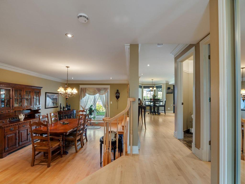 









5


1re Avenue

,
Laval (Auteuil),




QC
H7H2G9

