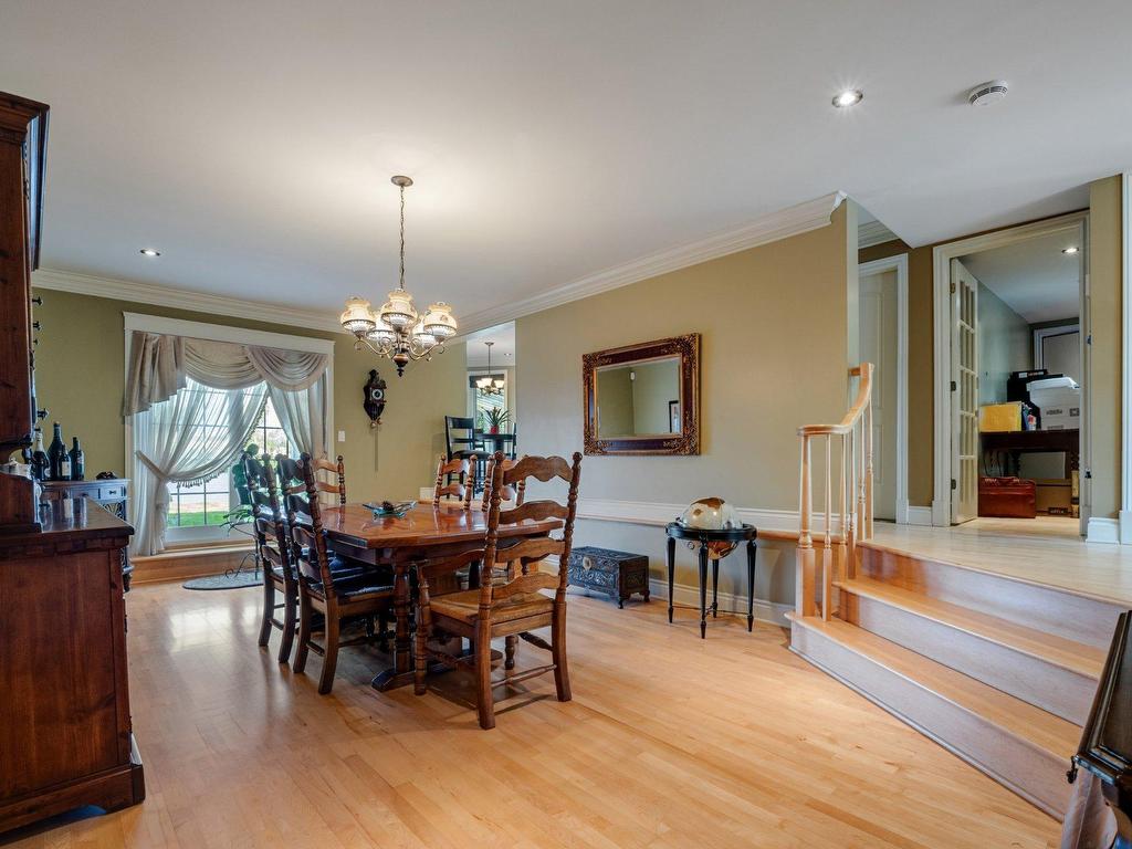









5


1re Avenue

,
Laval (Auteuil),




QC
H7H2G9

