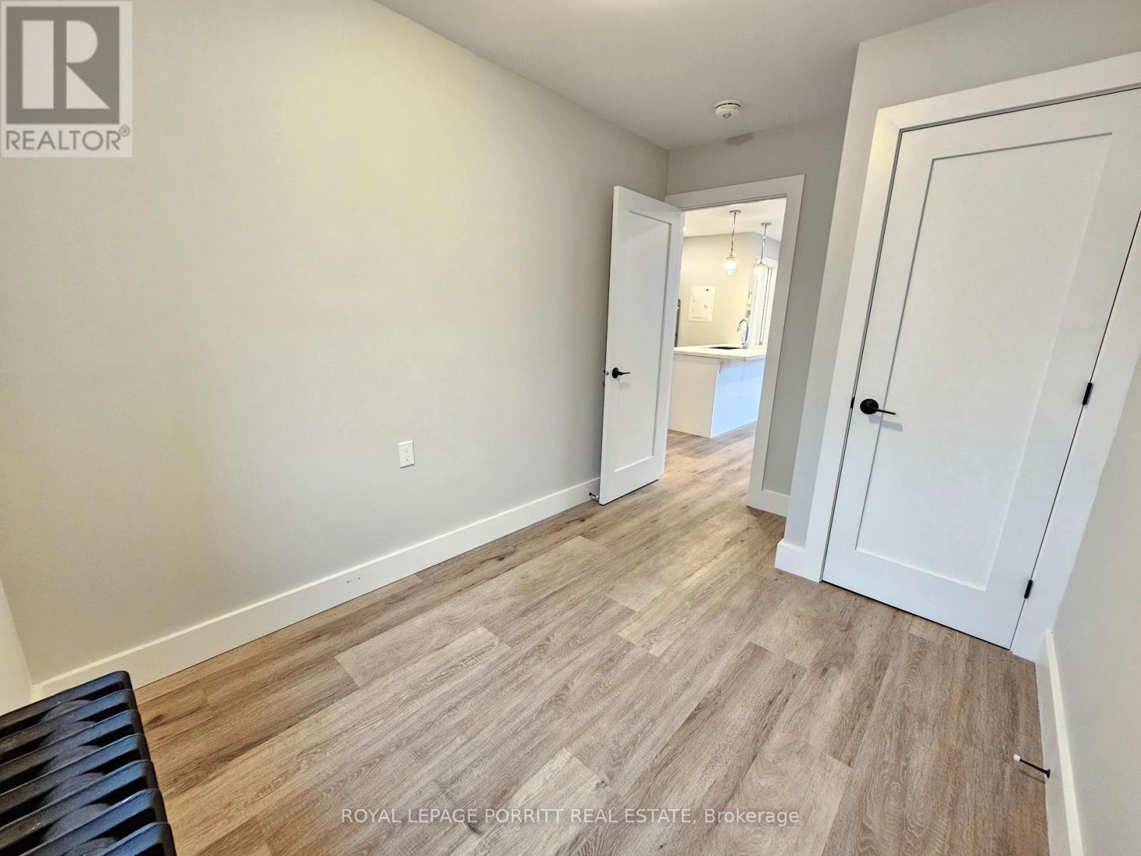 












3 - 333 SILVERTHORN AVENUE

,
Toronto,




Ontario
M6N3K5

