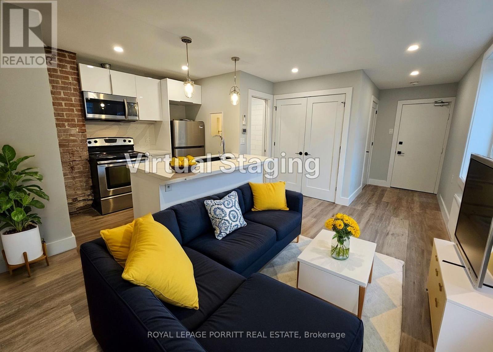 












3 - 333 SILVERTHORN AVENUE

,
Toronto,




Ontario
M6N3K5

