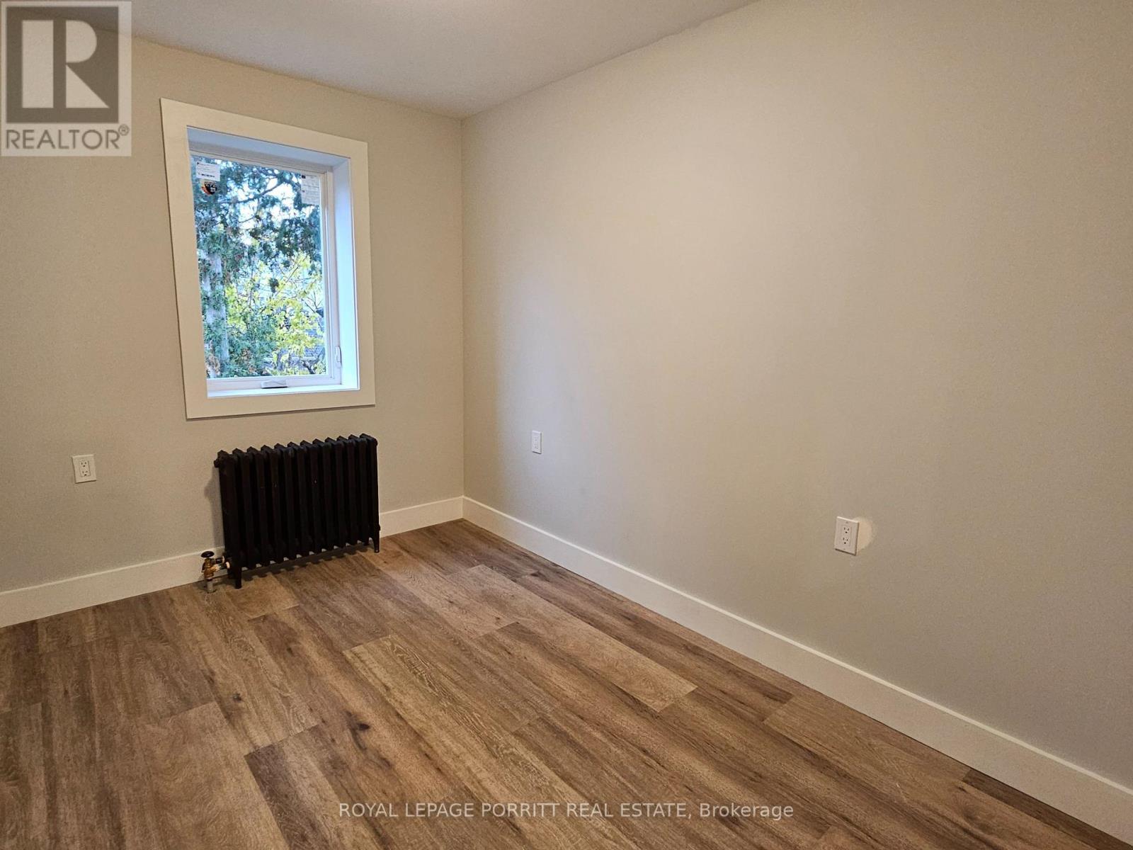 












3 - 333 SILVERTHORN AVENUE

,
Toronto,




Ontario
M6N3K5

