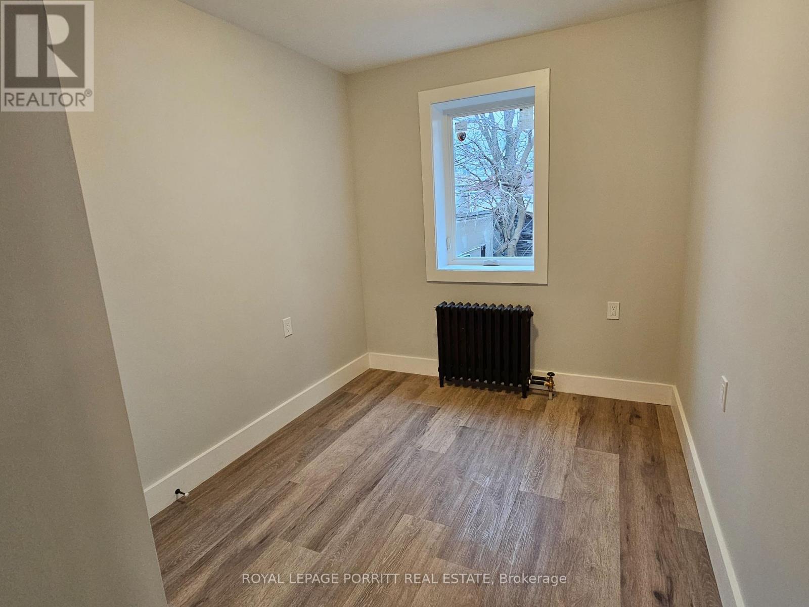 












3 - 333 SILVERTHORN AVENUE

,
Toronto,




Ontario
M6N3K5

