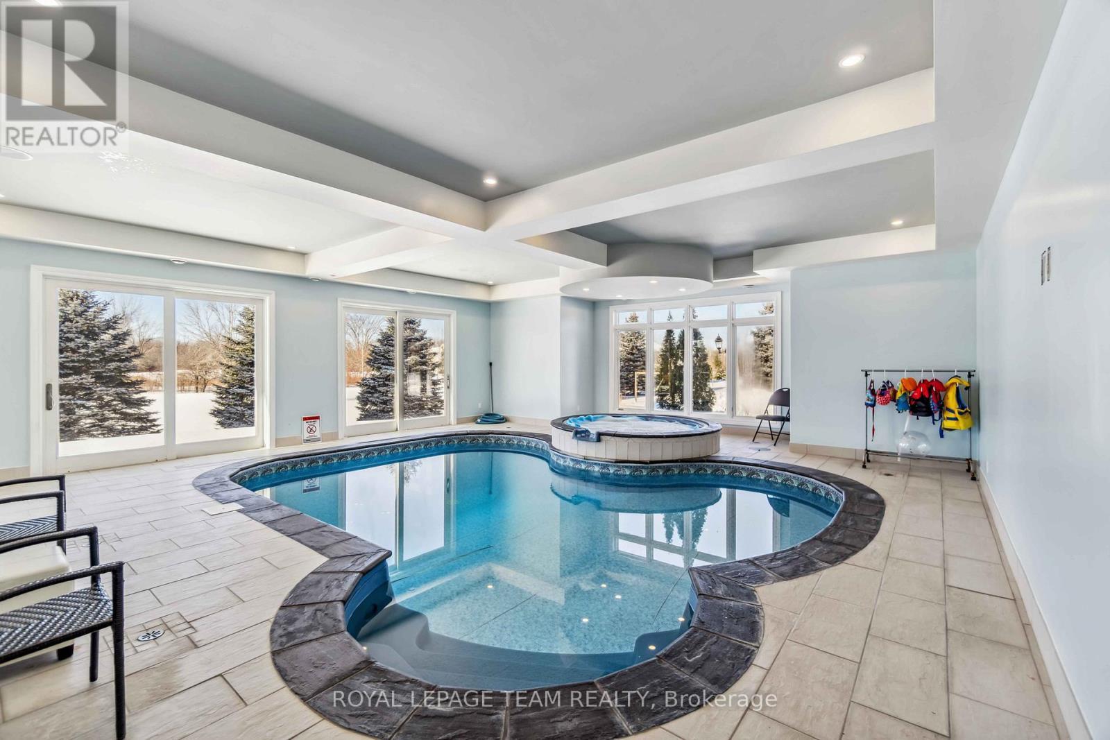 












1114 IRACE DRIVE

,
Augusta,




Ontario
K6V5T1

