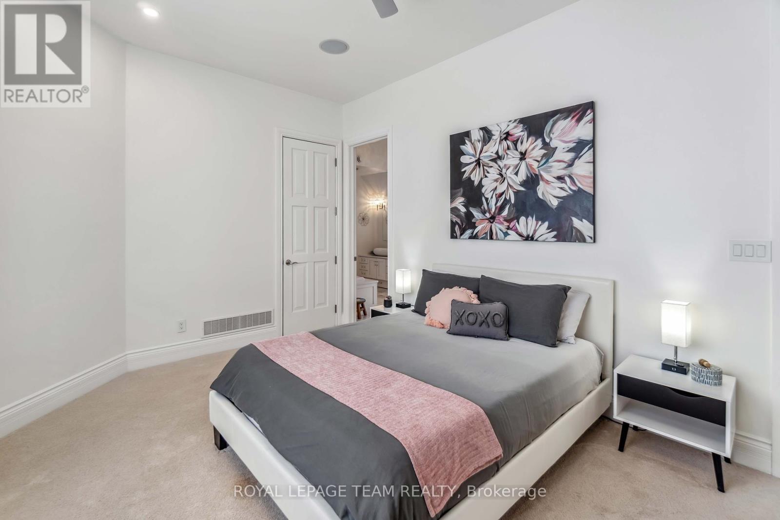 












1114 IRACE DRIVE

,
Augusta,




Ontario
K6V5T1

