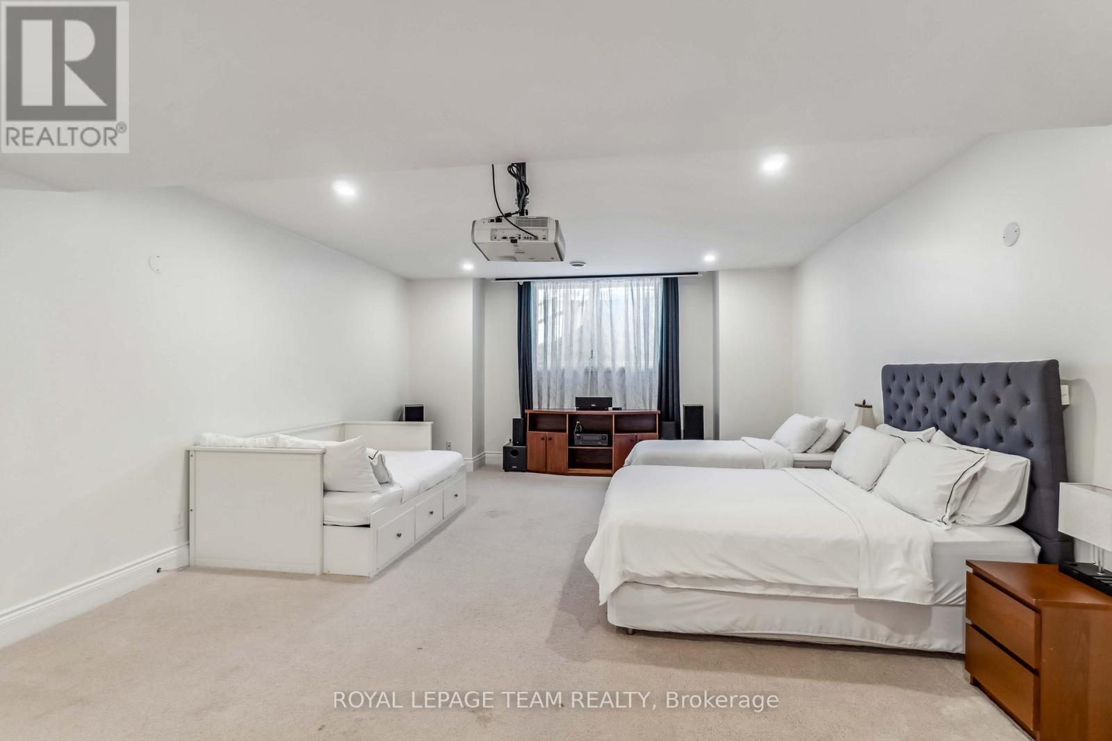 












1114 IRACE DRIVE

,
Augusta,




Ontario
K6V5T1

