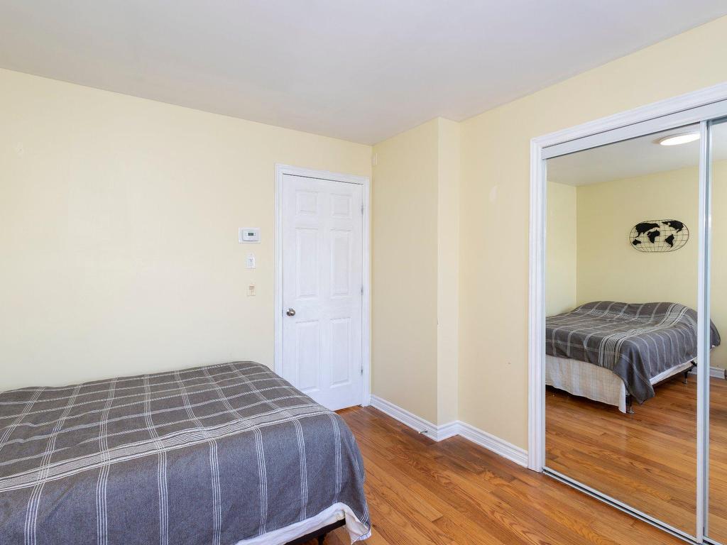 









7371


17e Avenue

, 8,
Montréal (Villeray/Saint-Michel/Parc-Extension),




QC
H2A2R7

