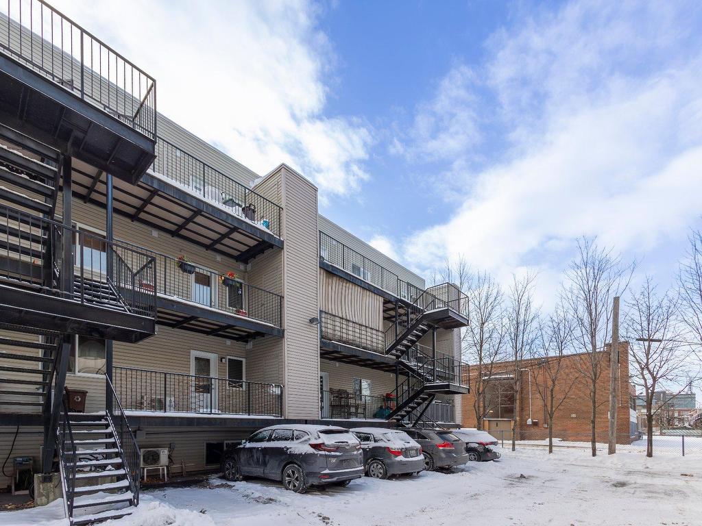 









7371


17e Avenue

, 8,
Montréal (Villeray/Saint-Michel/Parc-Extension),




QC
H2A2R7

