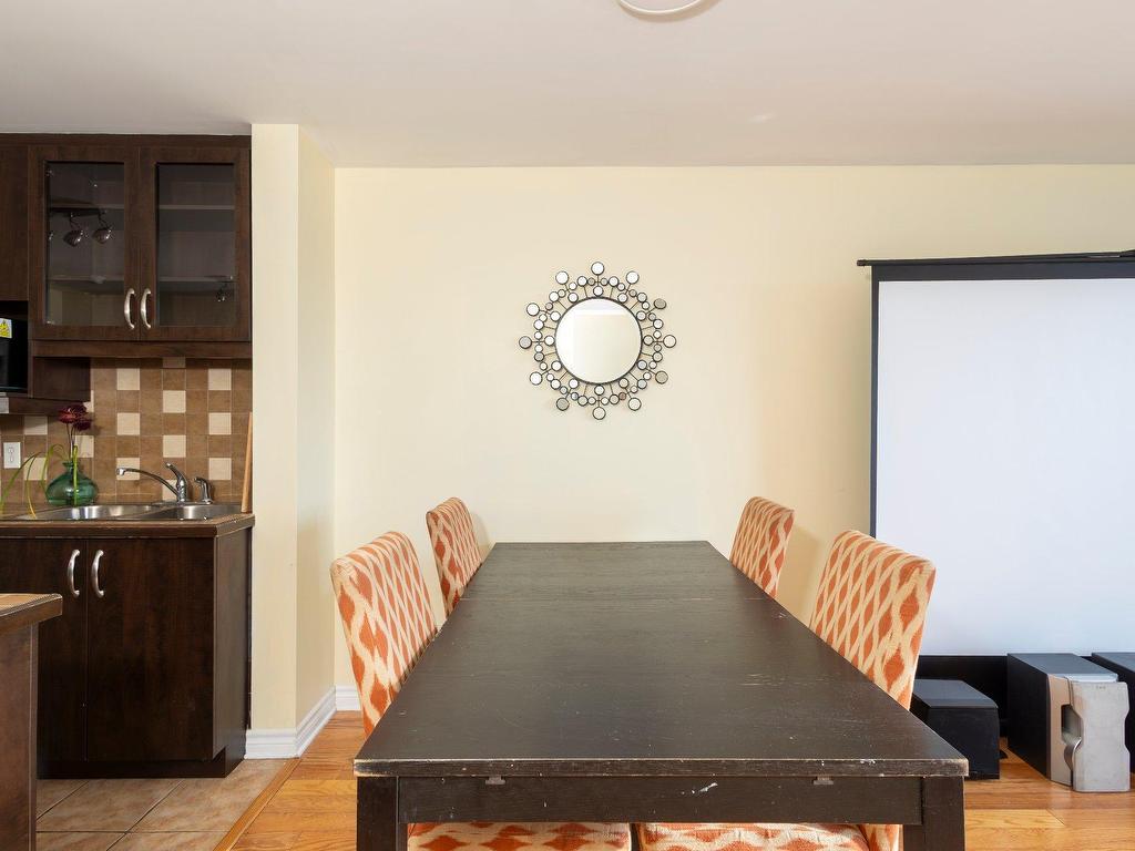 









7371


17e Avenue

, 8,
Montréal (Villeray/Saint-Michel/Parc-Extension),




QC
H2A2R7

