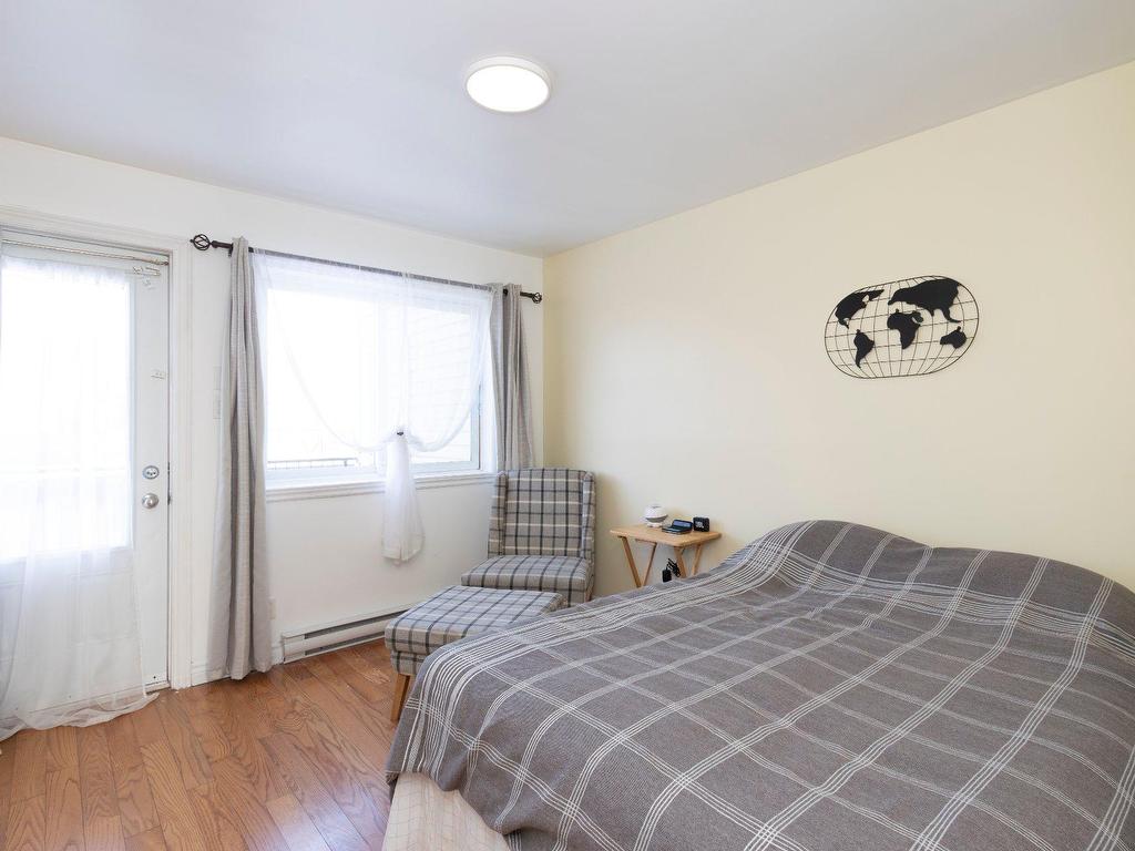 









7371


17e Avenue

, 8,
Montréal (Villeray/Saint-Michel/Parc-Extension),




QC
H2A2R7

