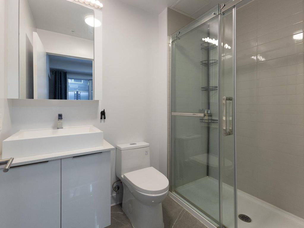 









2100


Boul. St-Laurent

, 204,
Montréal (Ville-Marie),




QC
H2X0E4

