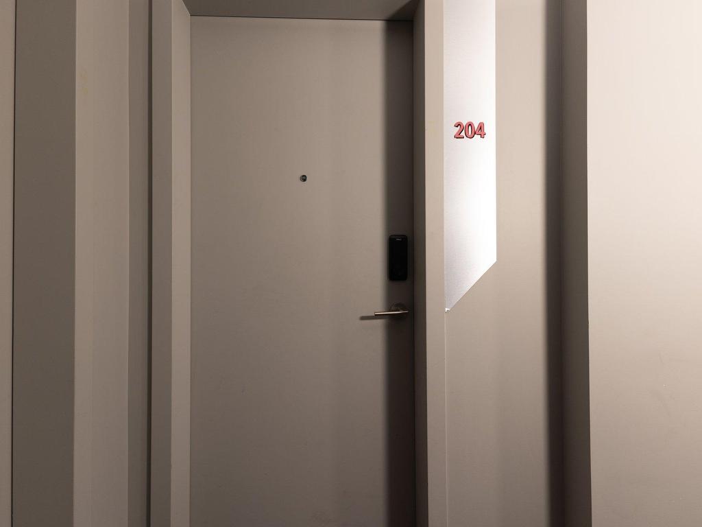 









2100


Boul. St-Laurent

, 204,
Montréal (Ville-Marie),




QC
H2X0E4

